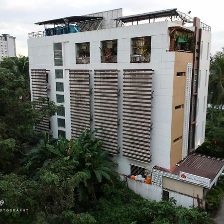 Green Paradise Hotel Янгон Екстер'єр фото