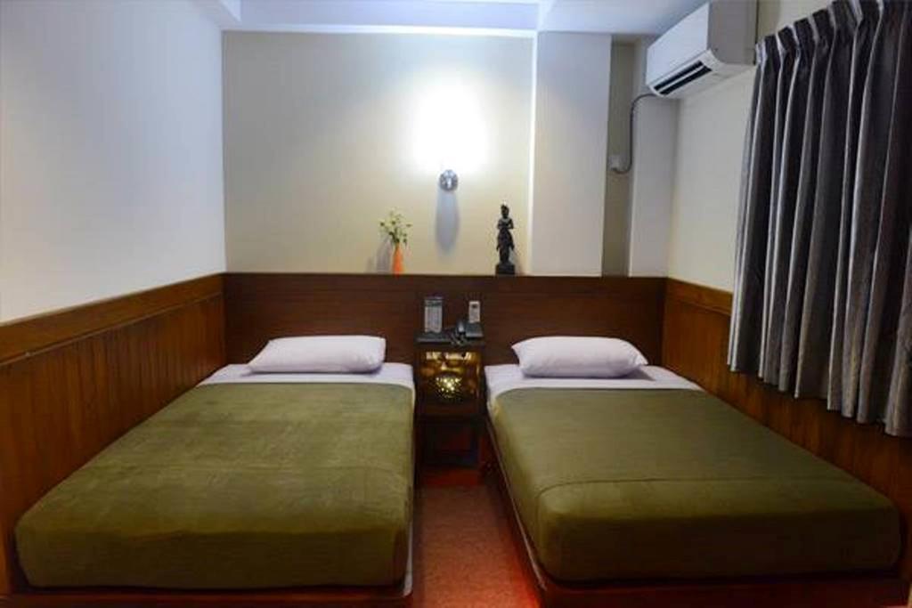 Green Paradise Hotel Янгон Номер фото