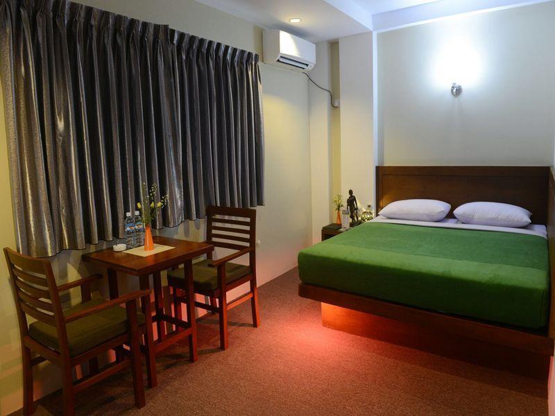 Green Paradise Hotel Янгон Екстер'єр фото