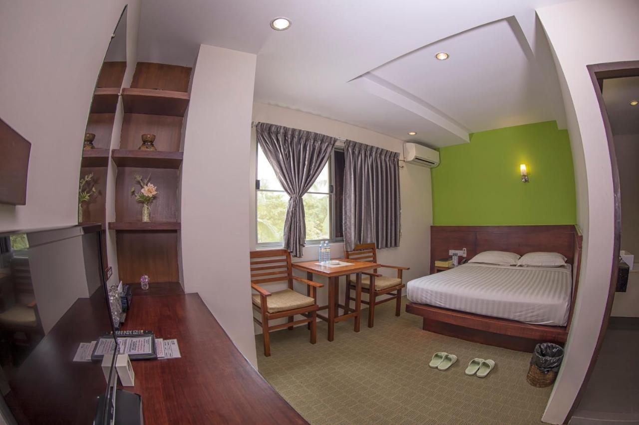 Green Paradise Hotel Янгон Екстер'єр фото